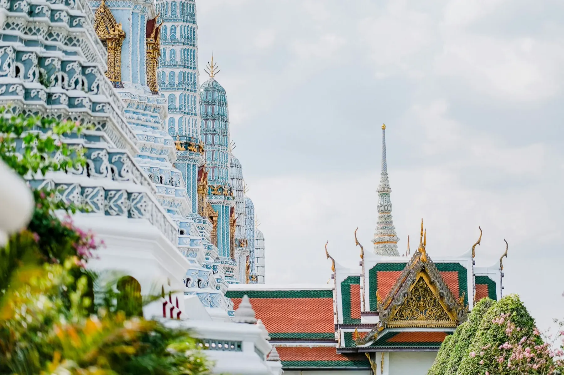 Thailand — temple beauty and tropical elegance